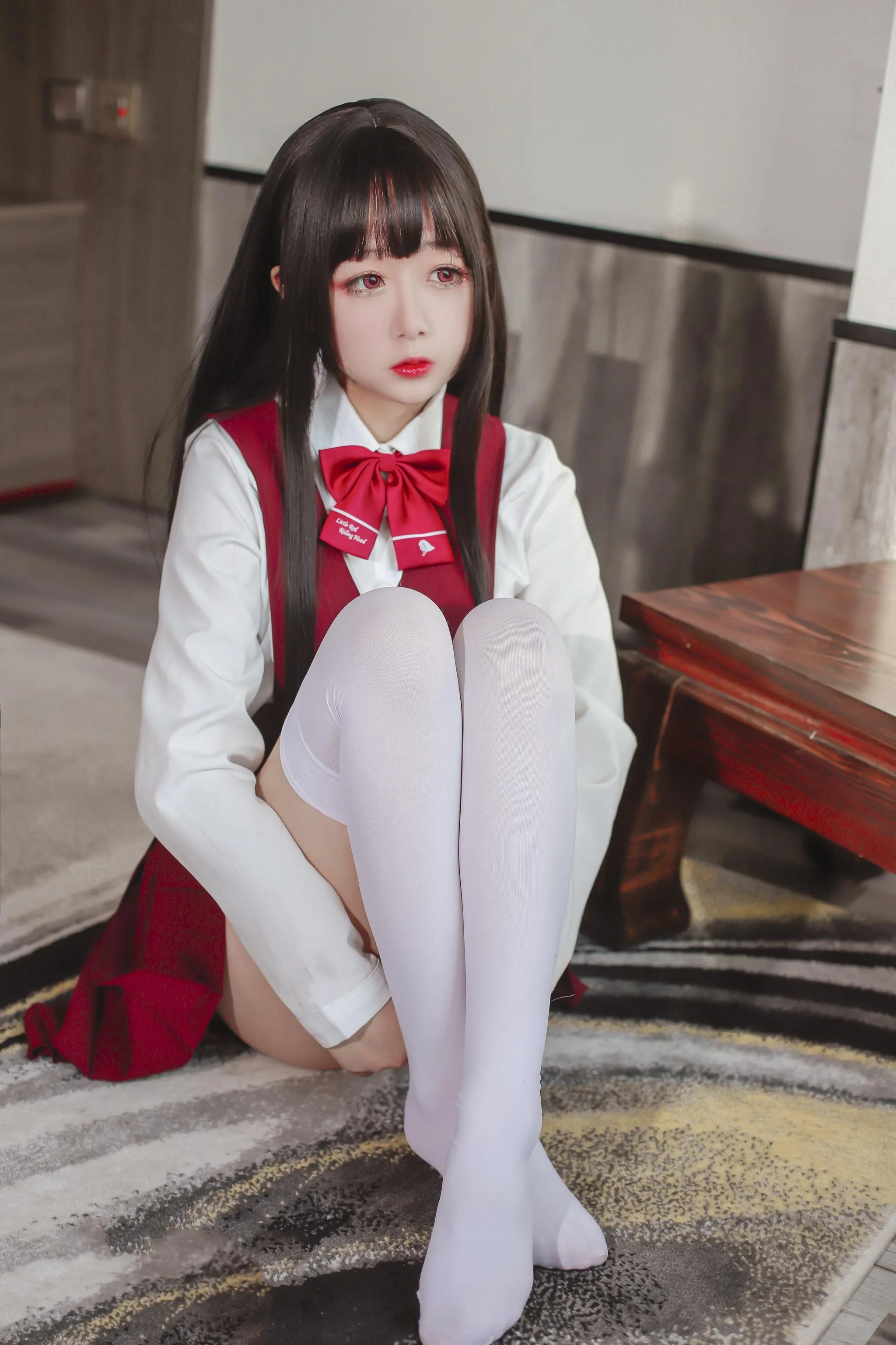 日奈娇 – NO.38 JK少女红裙 [28P]插图